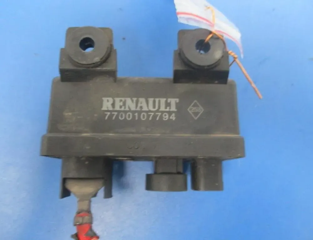 VOLVO V40 1 generation (1996-2004) Relejs 7700107794 21391100