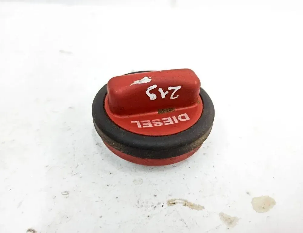 MERCEDES-BENZ CLS-Class C219 (2004-2010) Degvielas tvertnes vāciņš A2204700705 34314380