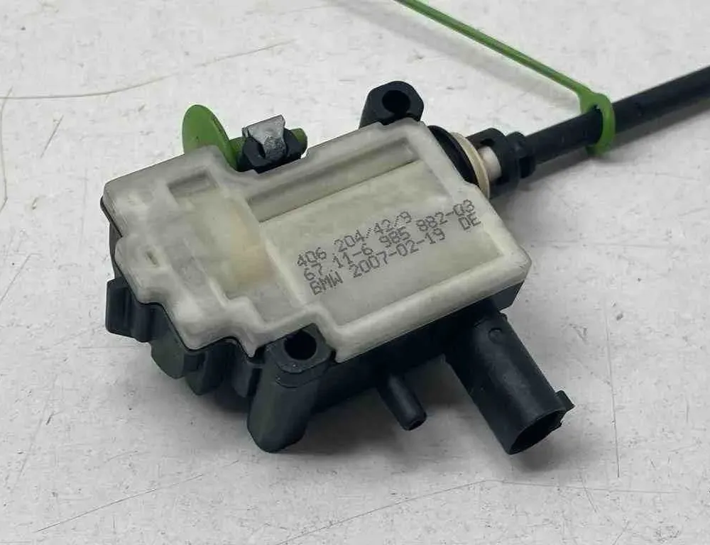 BMW X5 E70 (2006-2013) Degvielas tvertnes vāciņa bloķēšana 20070219,6985882,406204429 32684837