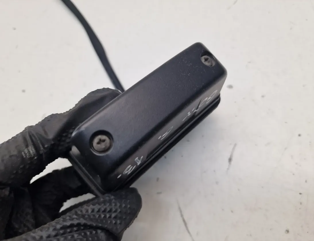 SUZUKI GSX-S Valsts numura zīmes apgaismojums 35901-16GO,35901-16G0 28992893