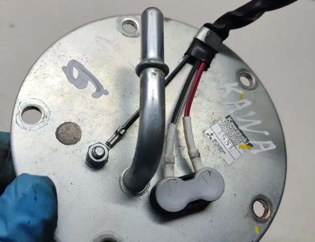 KAWASAKI Z650RS Degvielas sūknis 490400804,Uct35ku89 34482894