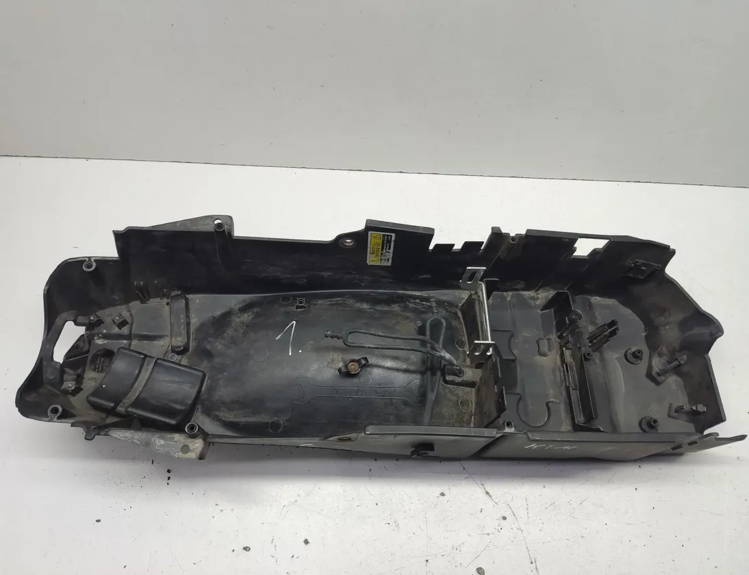 KTM Supermoto Aizmugurējā iekšējā plastmasa 62108019000,Polisport,Ktm,621.08.019.000 34823059