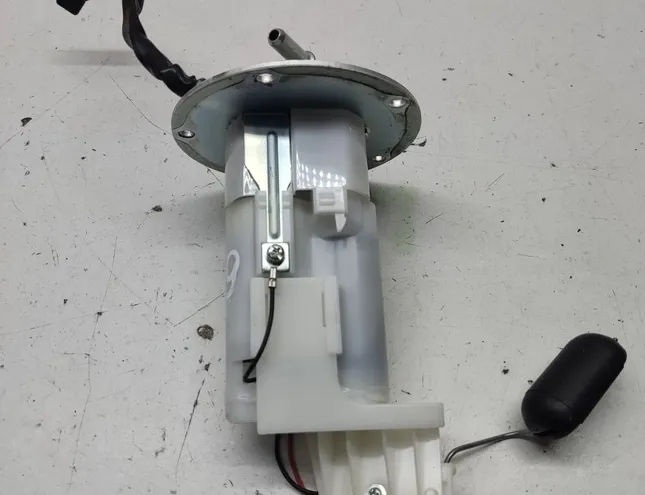 KAWASAKI Z650RS Degvielas sūknis 490400804,Uct35ku89 34482894