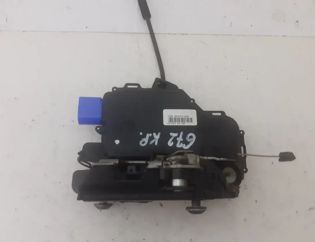 SKODA Roomster 5J  (2010-2015) Priekšējo kreiso durvju slēdzene CZWL3A01199,3B1837015AR 18102300