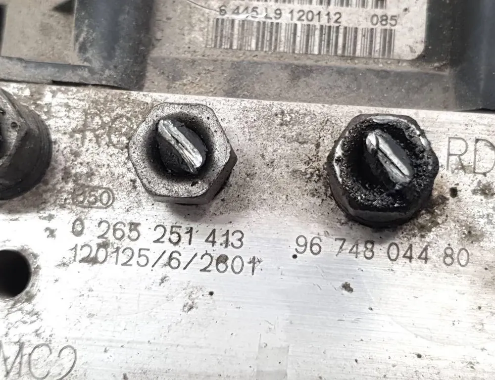 CITROËN C5 2 generation (2008-2017) ABS Pump 9674804480 33237044