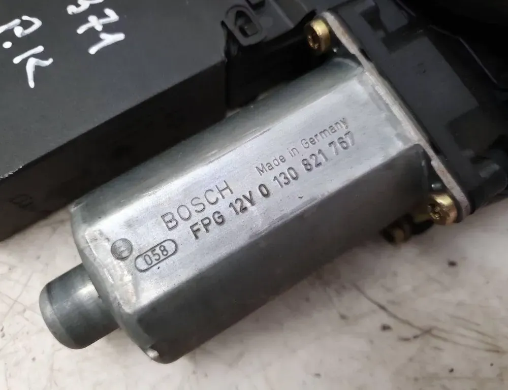 PEUGEOT 307 1 generation (2001-2008) Front Left Door Window Regulator 0130821767 33502719