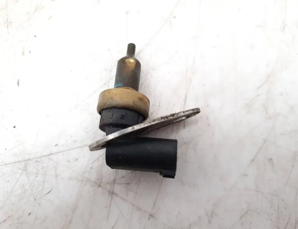 MERCEDES-BENZ C-Class W205/S205/C205 (2014-2023) Датчик температуры охлаждающей жидкости A0999053700 33511641