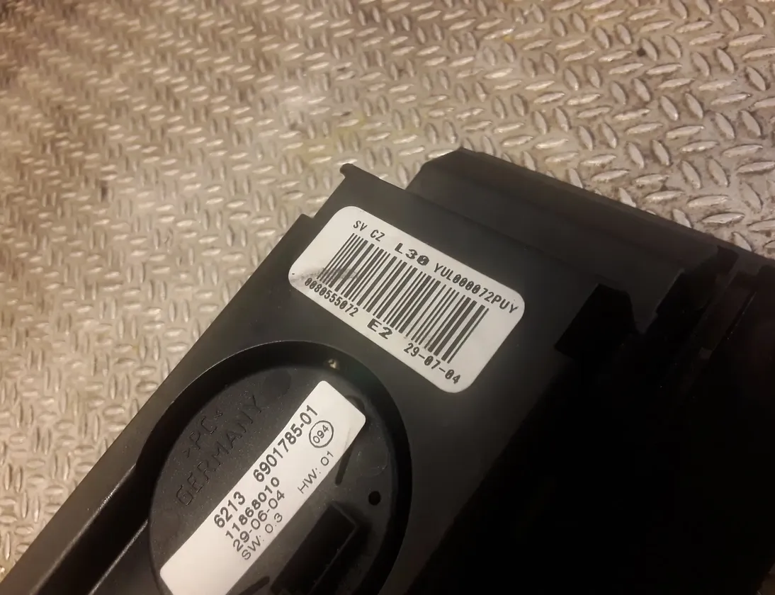 LAND ROVER Range Rover 3 generation (2002-2012) Переключатель кнопок YUL000072PUY 11302715