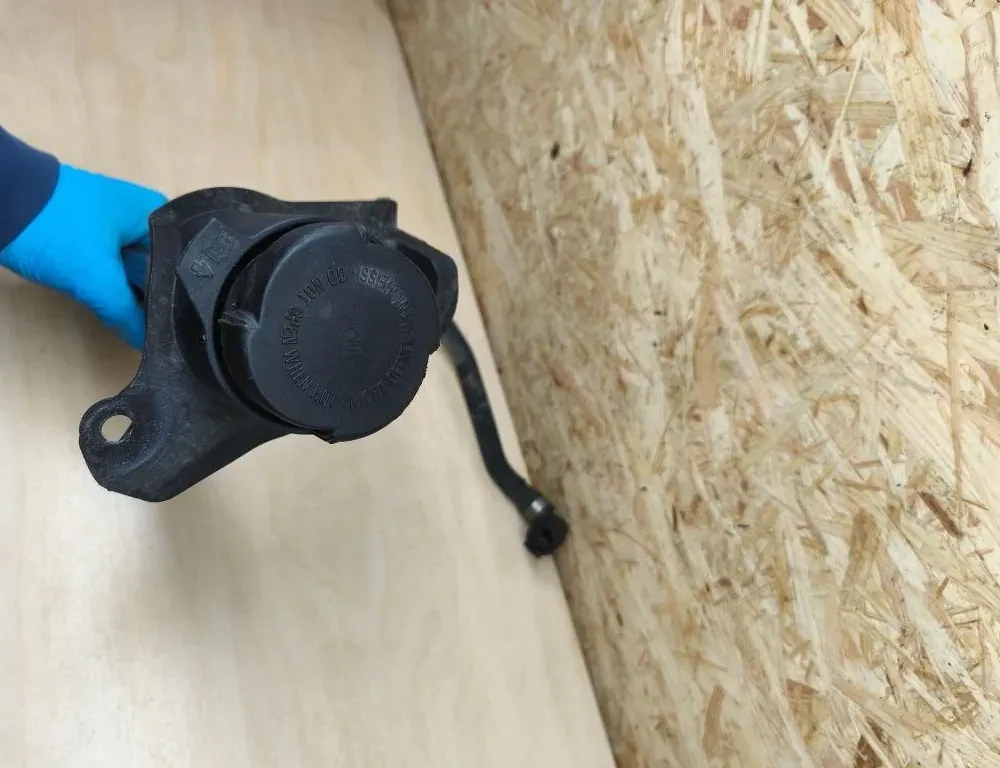 BMW 7 Series F01/F02 (2008-2015) Izplešanās tvertne 7591692 33890124