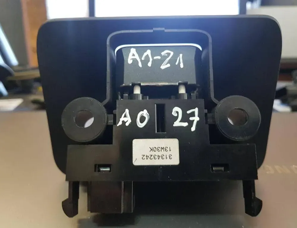 VOLVO S60 2 generation (2010-2020) Кнопка ручного тормоза 31343242 33119544