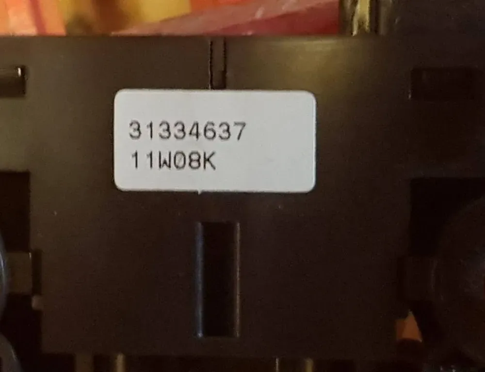 VOLVO S60 2 generation (2010-2020) Кнопка ручного тормоза 31334637 33119854