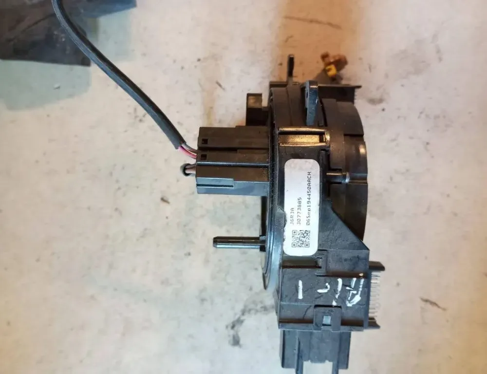 VOLVO XC70 3 generation (2007-2020) Stūres lenta 30773885 33121307