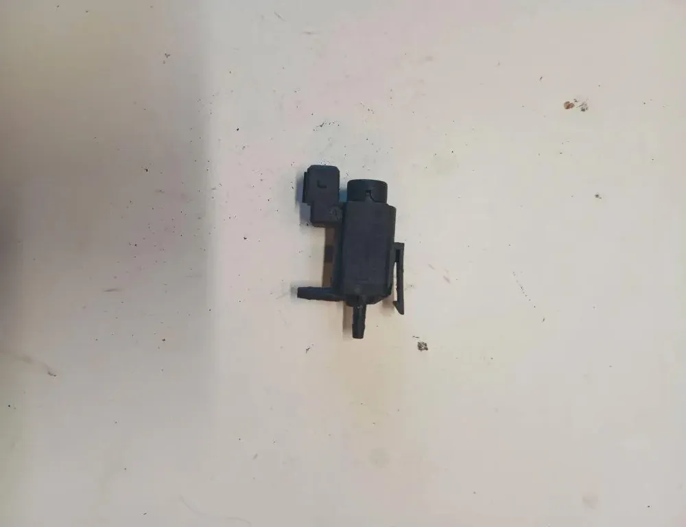 VOLVO V70 3 generation (2007-2020) Solenoid Valve 02T253,72224010 33121974