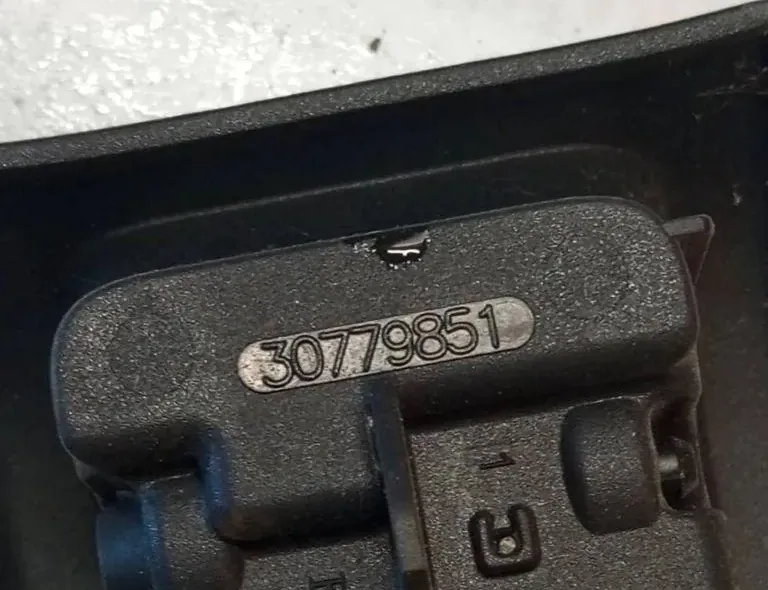 VOLVO XC60 1 generation (2008-2017) Bonnet Release Handle 30779851 33122407