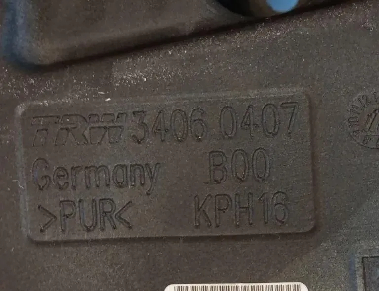 VOLVO XC60 1 generation (2008-2017) Aizmugurējā kreisā drošības josta 34060407 33123498