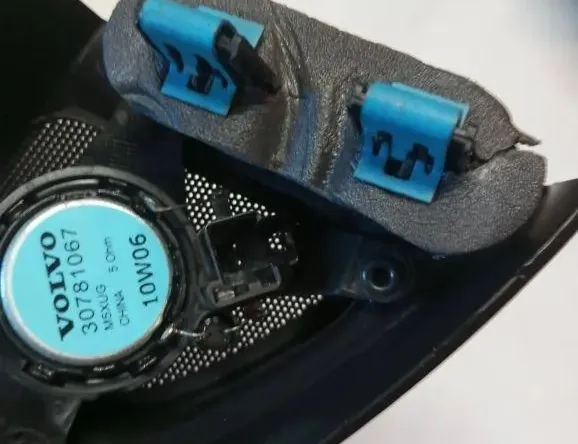 VOLVO V70 2 generation (2000-2008) Priekšējo kreiso durvju skaļrunis 30781067 33123526