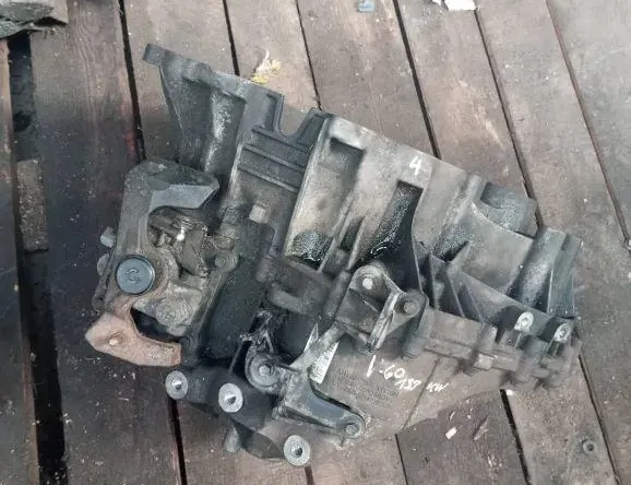 VOLVO V60 1 generation (2010-2020) Gearbox 33125310