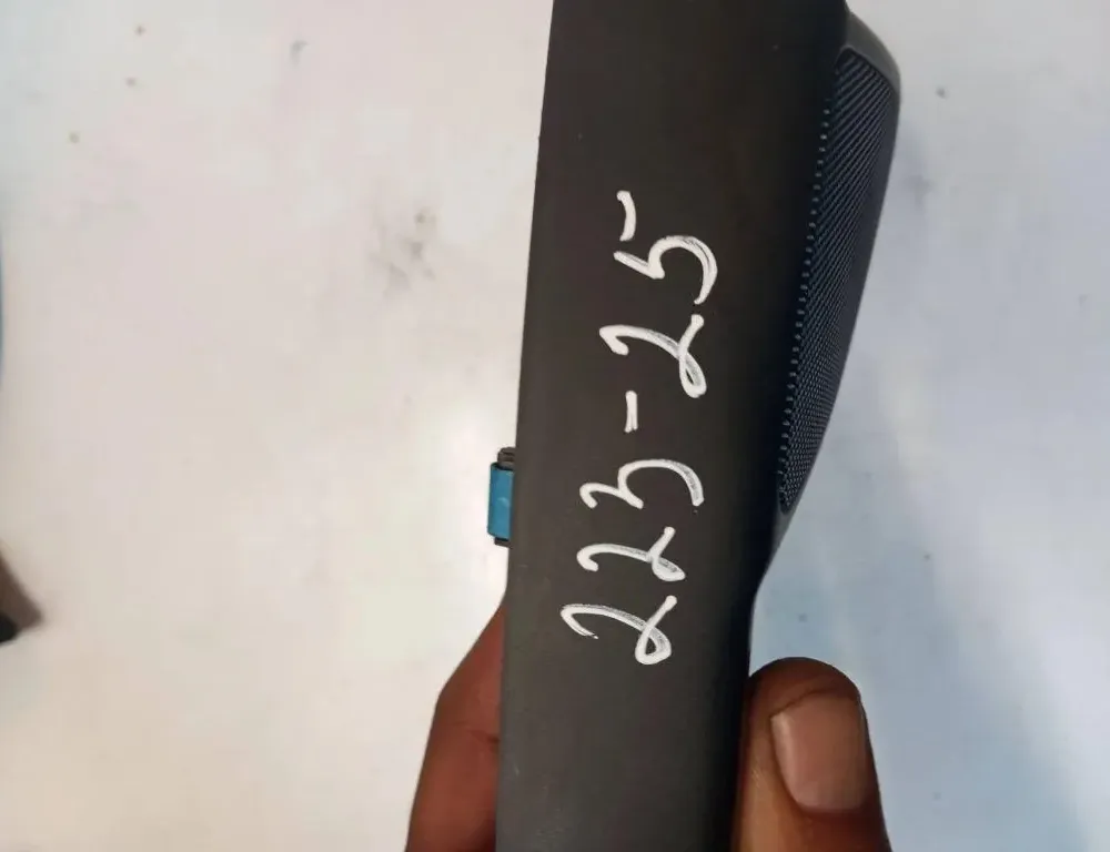 VOLVO V70 2 generation (2000-2008) Колонка  дверей передняя правая 30781068,M5XUG 33125373