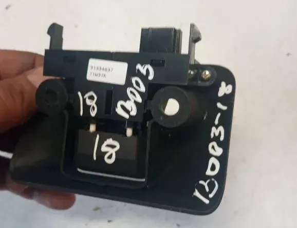 VOLVO V60 1 generation (2010-2020) Stāvbremzes poga 31334637 33125774