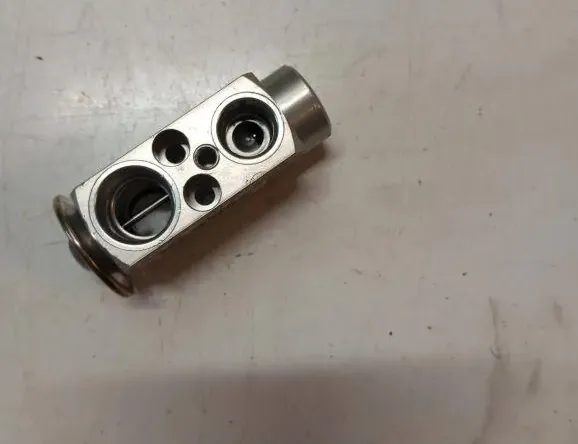 BMW X6 E71/E72 (2008-2012) Gaisa kondicioniera izplešanās vārsts R134A,9187630 33129385