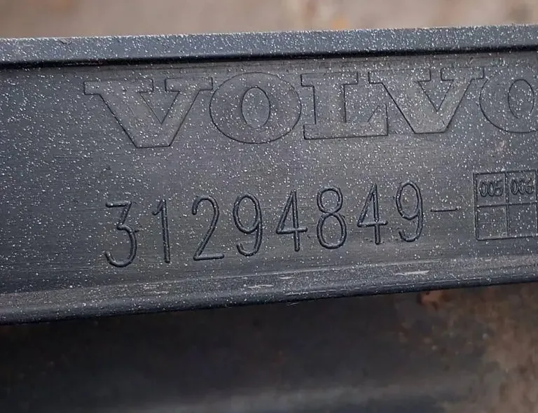 VOLVO XC60 1 generation (2008-2017) Left Side Plastic Sideskirt Cover 33129829