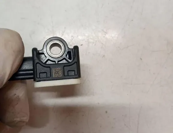 VOLVO V60 1 generation (2010-2020) Priekšējais kreisais trieciena sensors 31334336 33131876