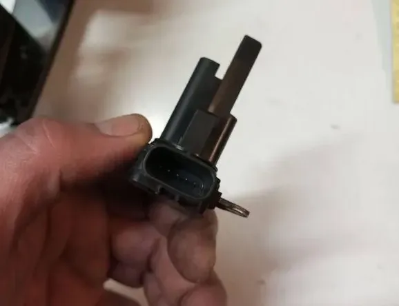 VOLVO V60 1 generation (2010-2020) Воздухомер воздушного фильтра 22204E0010,31342521 33132631