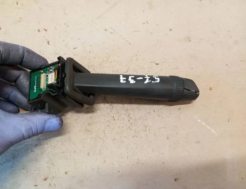 VOLVO S60 3 generation (2018-2023) Wiper Control ANJ971045C 33135031