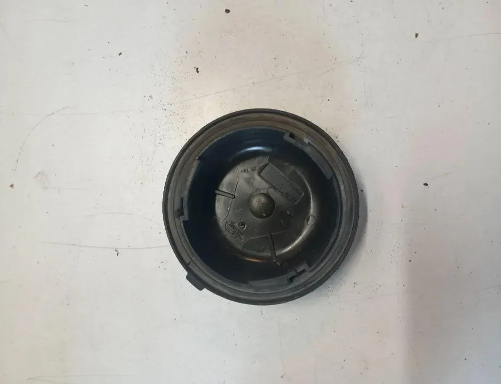 VOLVO V70 2 generation (2000-2008) Front light cover 33135372