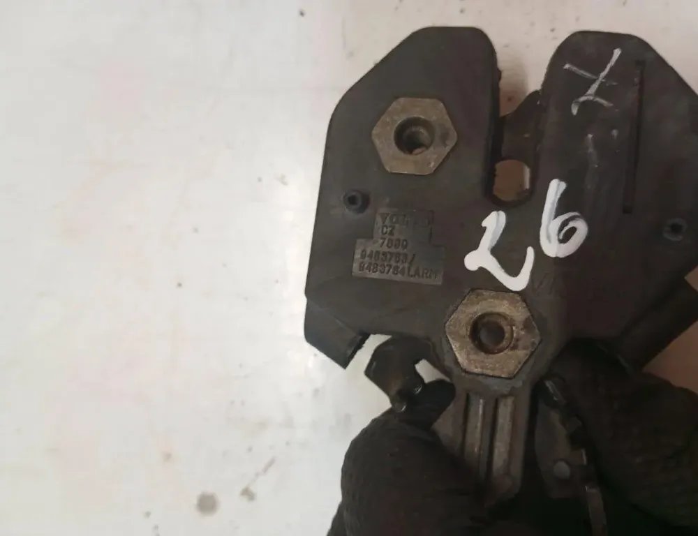 VOLVO S70 1 generation (1997-2000) Замок капота 9483765 33135494