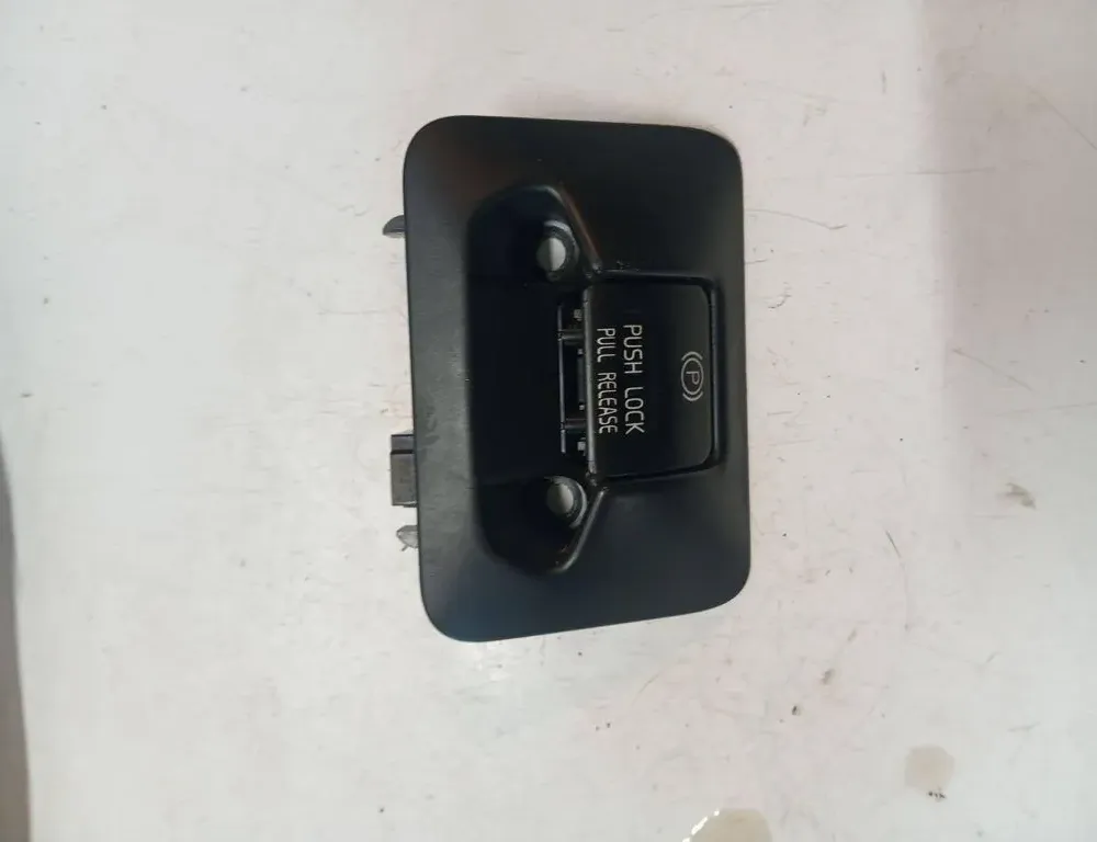 VOLVO V60 1 generation (2010-2020) Кнопка ручного тормоза 31334637 33137145