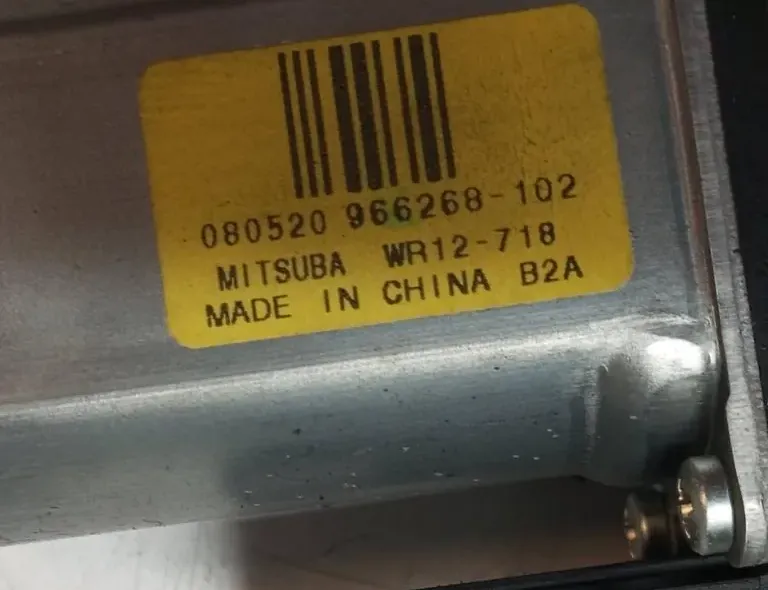 VOLVO XC60 1 generation (2008-2017) Priekšējo kreiso durvju logu pacēlāja motorīts WR12718 33137378