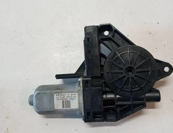 VOLVO V60 1 generation (2010-2020) Priekšējo kreiso durvju logu pacēlāja motorīts WR12717 33138003