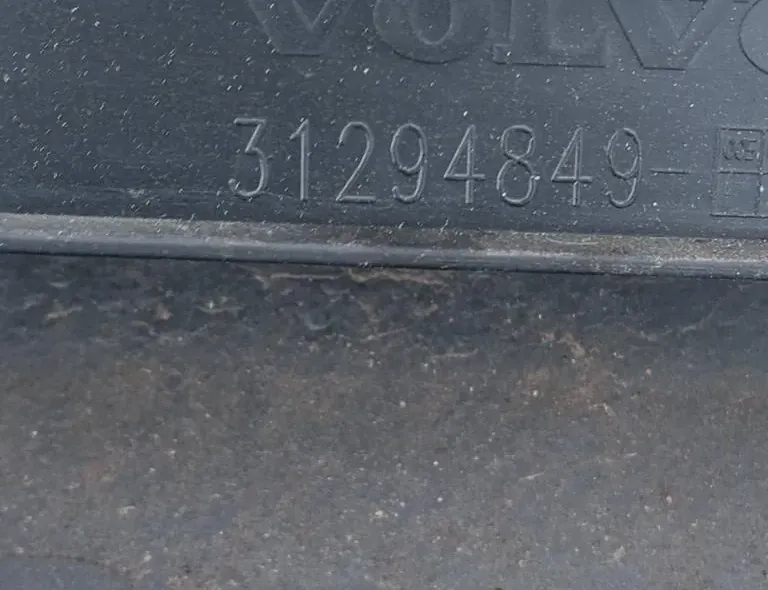 VOLVO XC60 1 generation (2008-2017) Right Side Plastic Sideskirt Cover 31294849 33138230