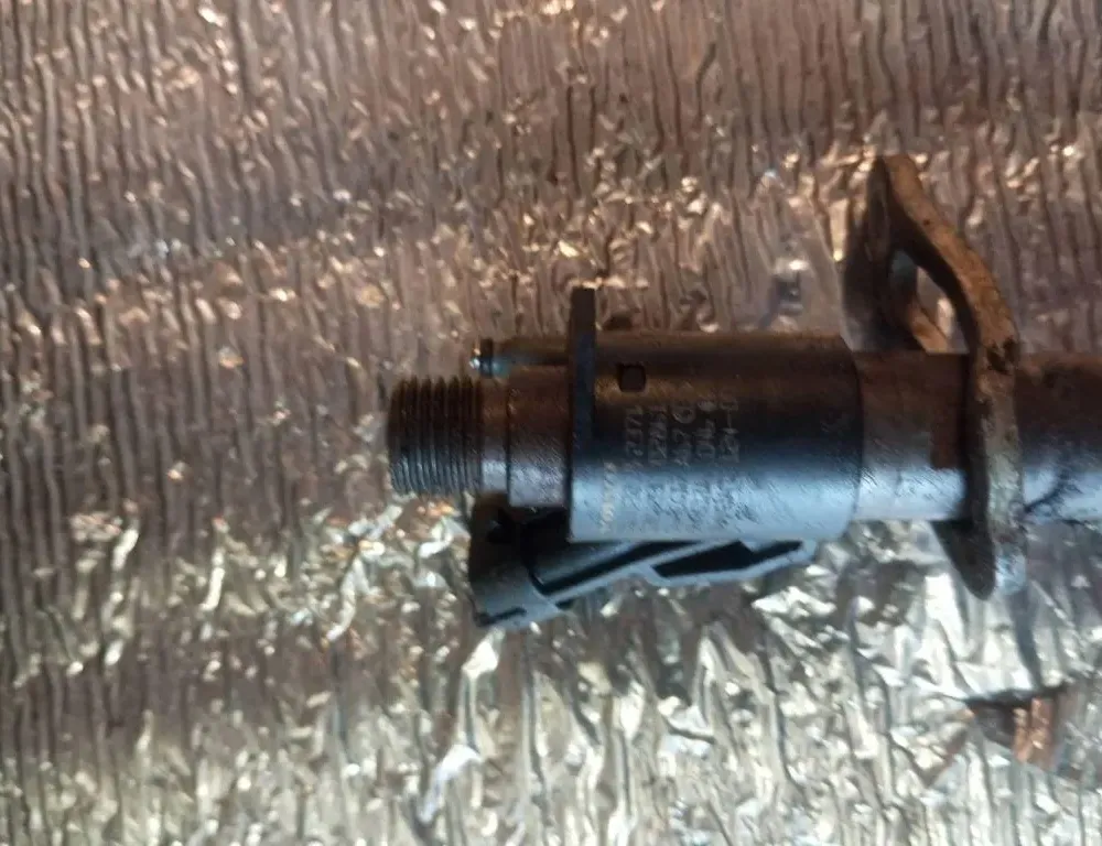 VOLVO V70 3 generation (2007-2020) Fuel Injector 31303238 33152585