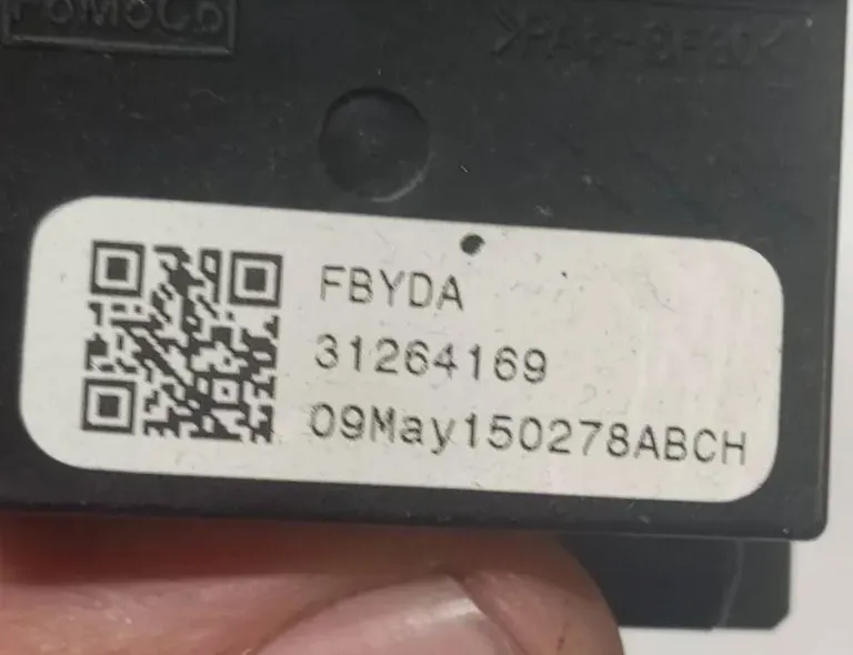 VOLVO XC60 1 generation (2008-2017) Stikla tīrītāja rokturis FBYDA,31264169 33153346