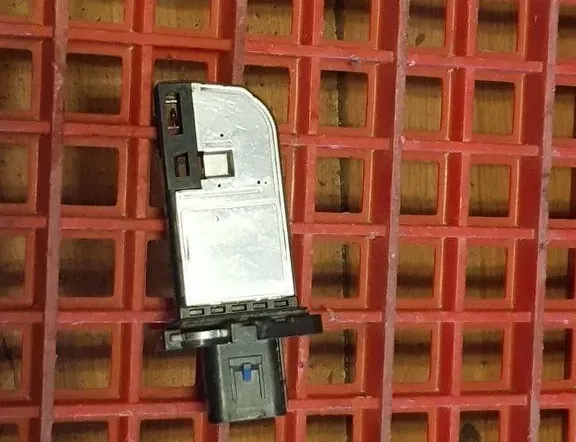 VOLVO S60 2 generation (2010-2020) Воздухомер воздушного фильтра 128579 33158829