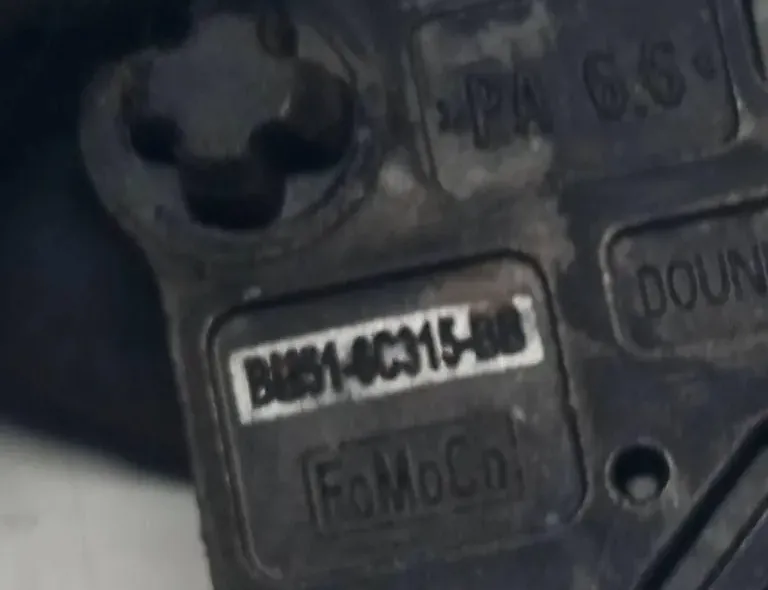 VOLVO V50 1 generation (2003-2012) Kloķvārpstas stāvokļa sensors BM516C315BB 33158966