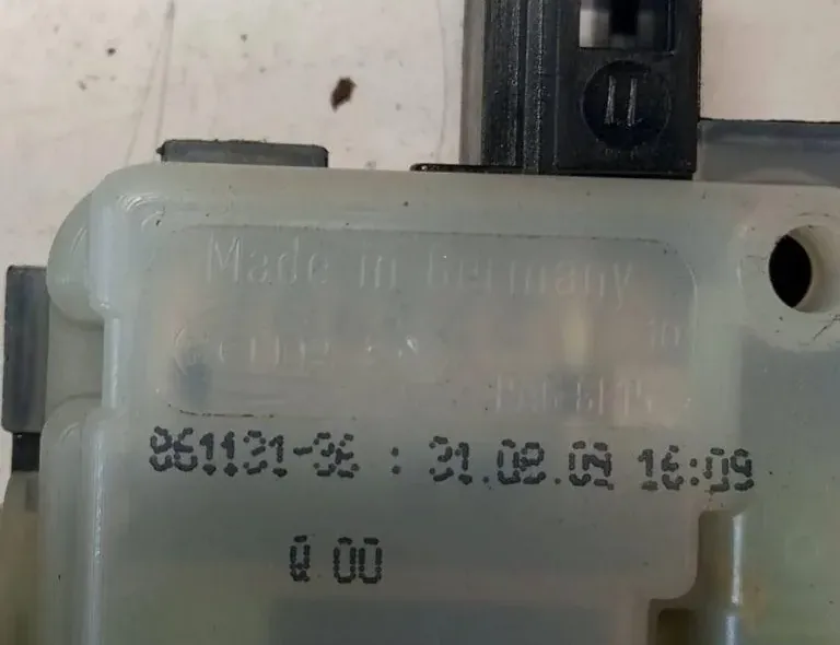 VOLVO S60 2 generation (2010-2020) Fuel Tank Cover Lock 86113136 33159036