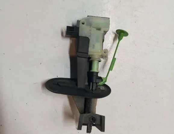 VOLVO XC60 1 generation (2008-2017) Degvielas tvertnes vāciņa bloķēšana 86113136 33159462