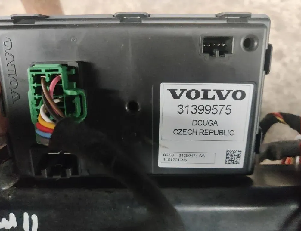 VOLVO S60 2 generation (2010-2020) Съемный крюк 31399575 33159956