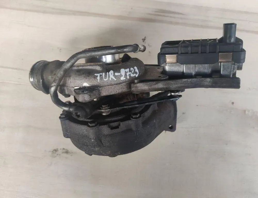 VOLVO S60 2 generation (2010-2020) Turbocharger 30757080 33160190