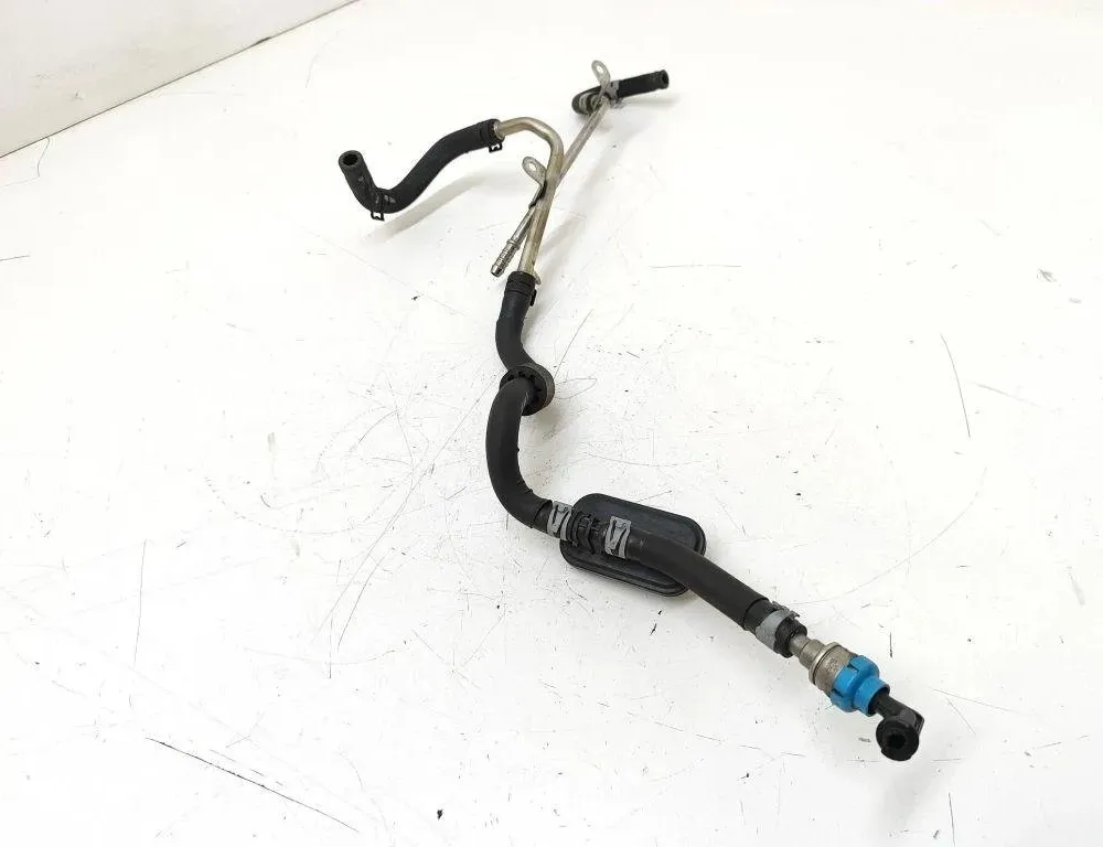 VOLKSWAGEN Golf 8 generation (2019-2023) Degvielas caurule 04L201360 30561130