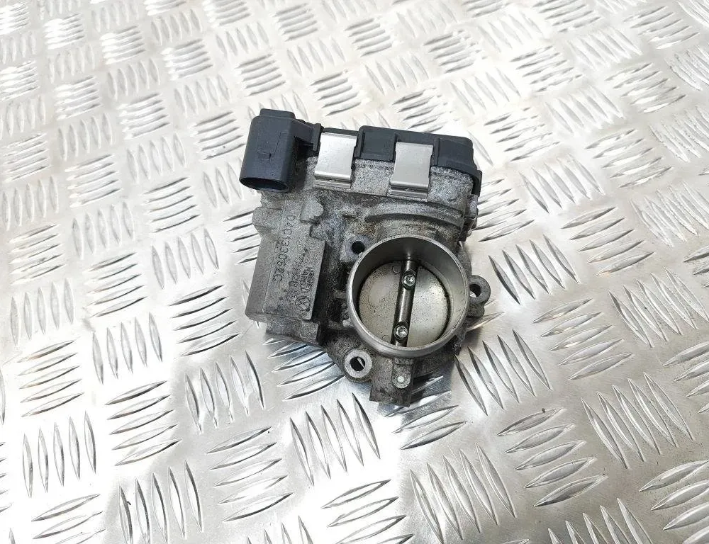 VOLKSWAGEN T-Roc 1 generation (2017-2024) Droseļvārsts 04C133062C 30566322