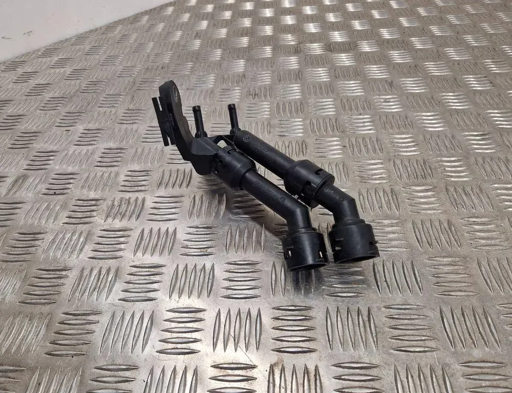 AUDI A4 allroad B9 (2016-2024) Dzesēšanas šļauka / truba 04L122157AC 33384790