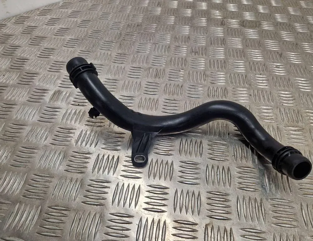 AUDI A4 allroad B9 (2016-2024) Dzesēšanas šļauka / truba 04L121071G 33385085