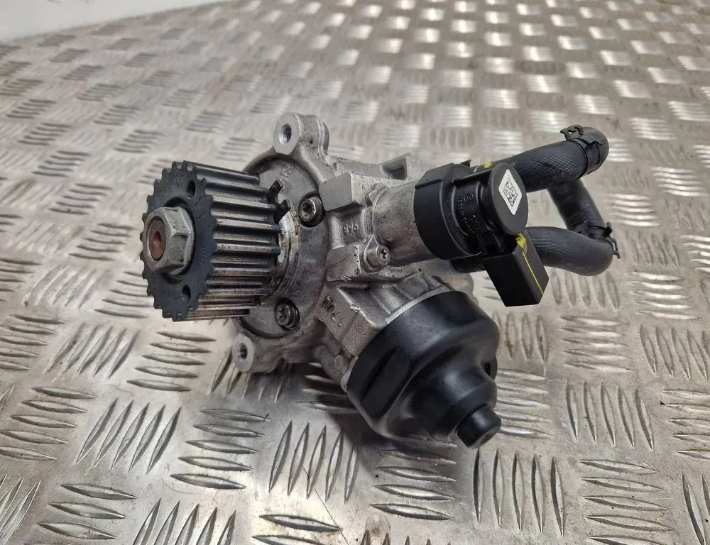 AUDI A4 allroad B9 (2016-2024) Топливный насос 11240418,04L130755E 33496381