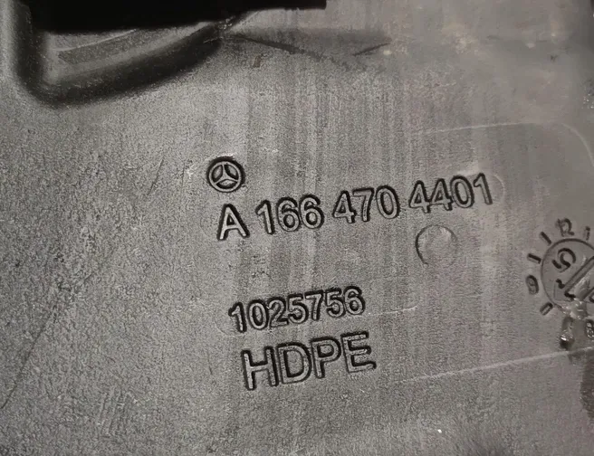 MERCEDES-BENZ GLE W166 (2015-2018) Adblue бак A1664704401 23414098