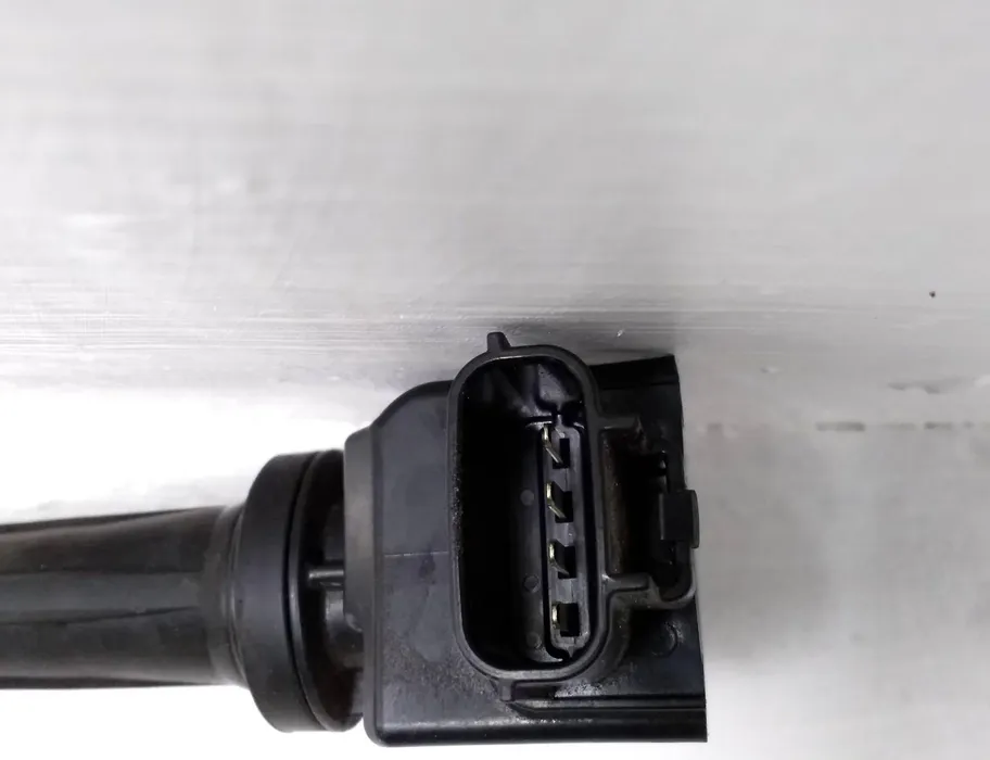 MAZDA 5 Augstsprieguma aizdedzes vads (svečvads) H6T61271 27703052