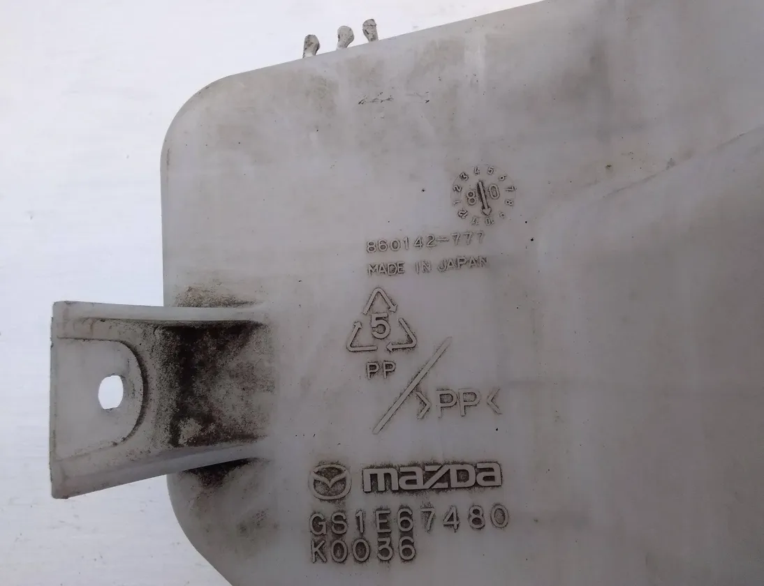 MAZDA 3 BK (2003-2009) Logu mazgāšanas tvertne 860142777 28716032